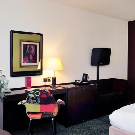 莱岑丹海牙弗莱彻餐厅酒店 酒店 莱岑丹