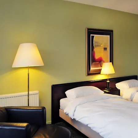Fletcher Hotel-restaurant - Den Haag Лейдсендам