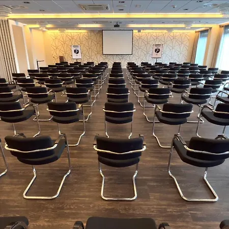 Fletcher Hotel-restaurant - Den Haag فندق ليتْسْخيندام