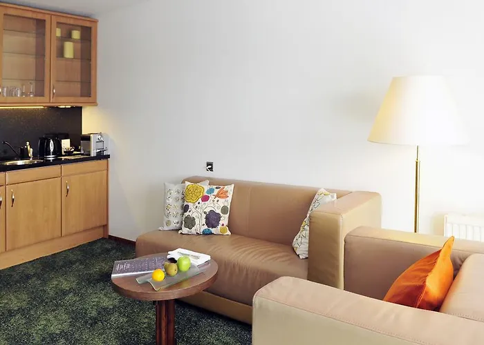 فندق Fletcher Hotel-restaurant - Den Haag 4*